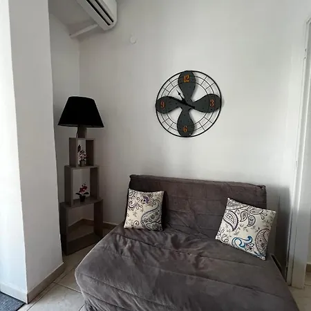 Kouros Center V كافالا